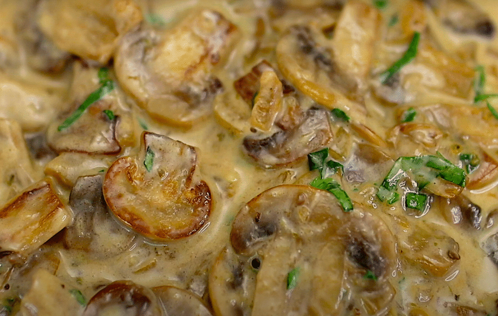 Справжній хіт! Вершковий грибний соус за перевіреним рецептом сестри!