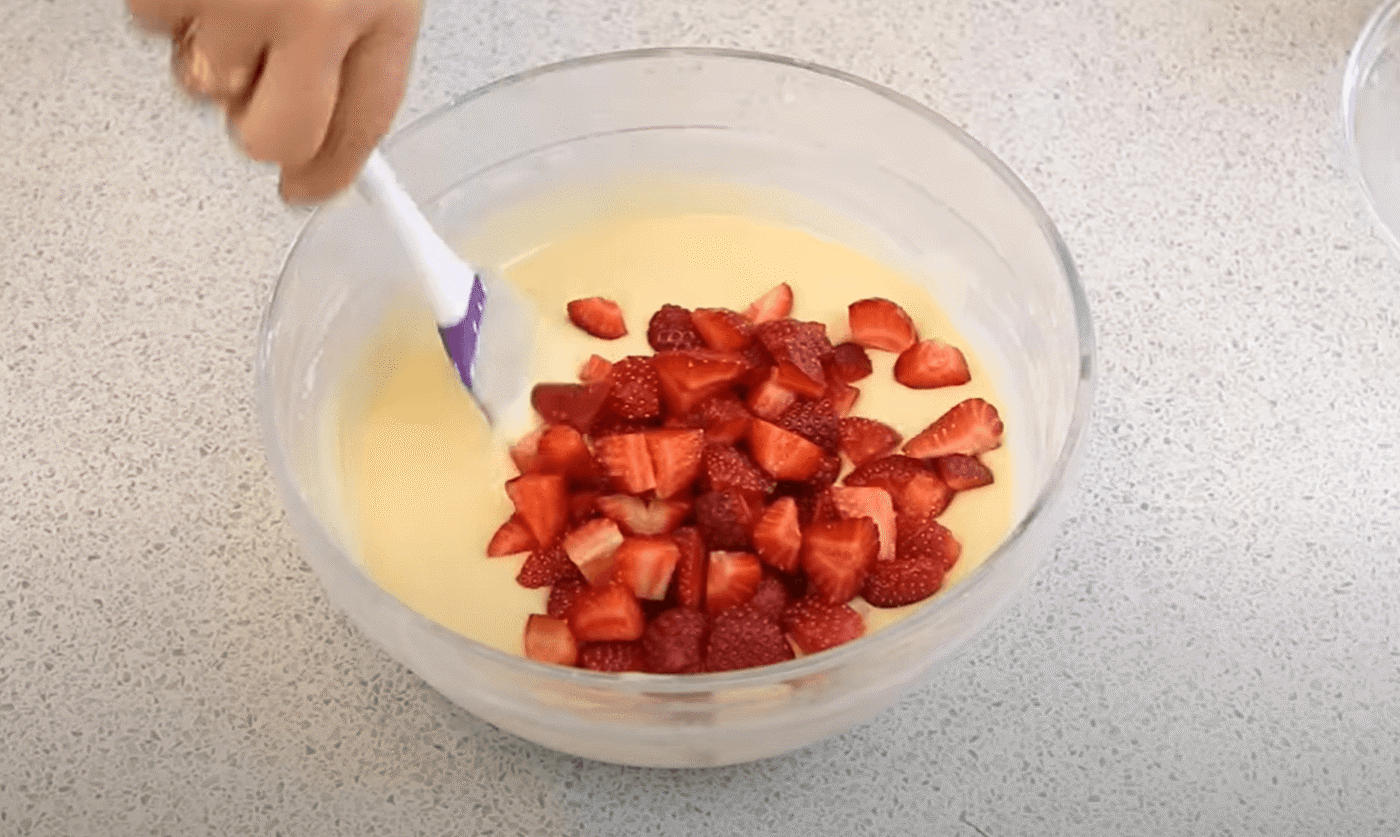 пиріг з полуницею