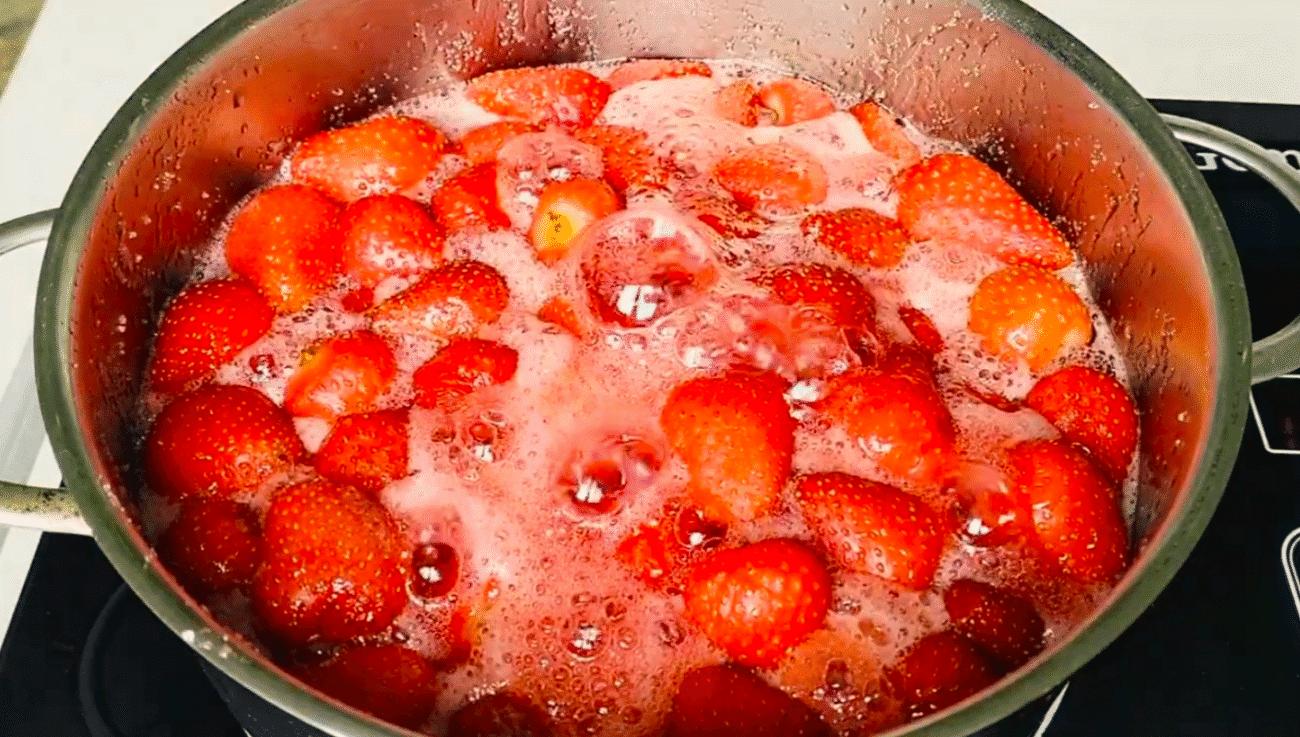 полуничне варення Півні