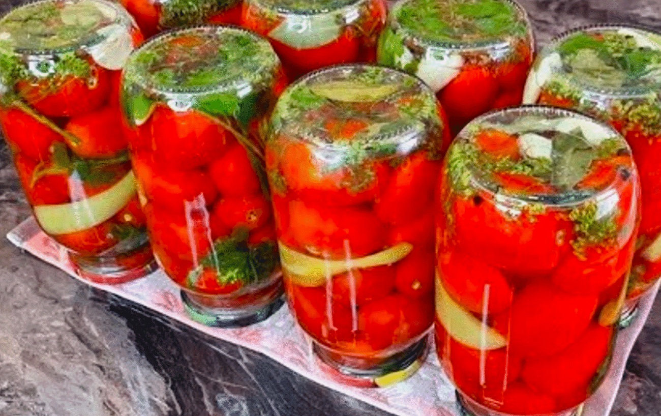 Пальчики оближеш! Помідори На зиму! З'їдаються моментально! Взимку пошкодувала, що мало закрила!