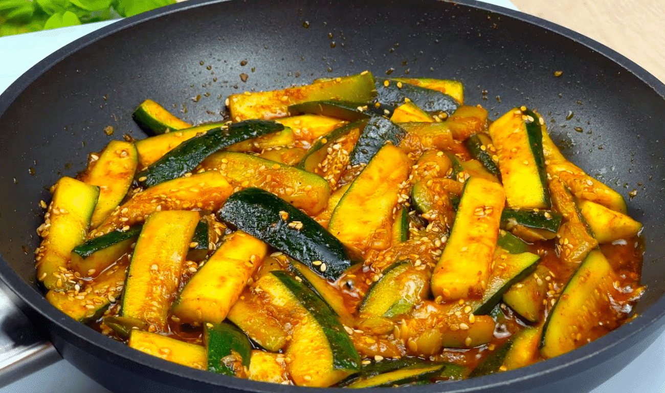 Кабачки смачніші за м'ясо! 2 простих та "Мега" смачних рецепти з кабачків