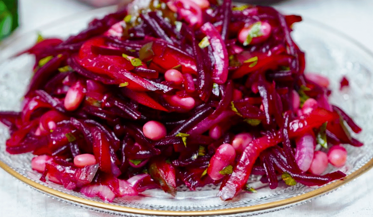 Не Салат, а Золото! З'їдять за хвилину! Новий салат на кожен день та на свято!