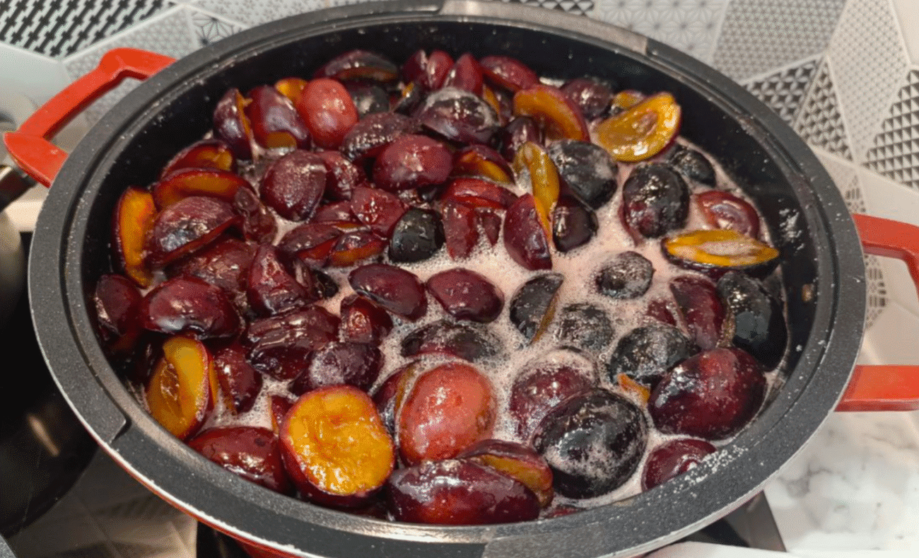 Сливове варення за сімейним рецептом! Реліквія, яка зігріває