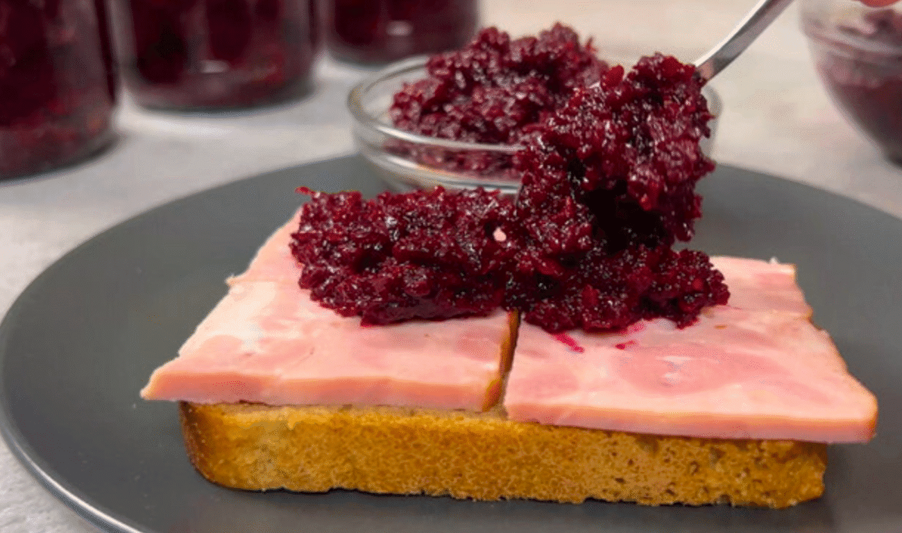 Вже майже весь буряк на цю аджику пішов. "Унікальна" аджика "Цвітлі"! Жодної стерилізації!