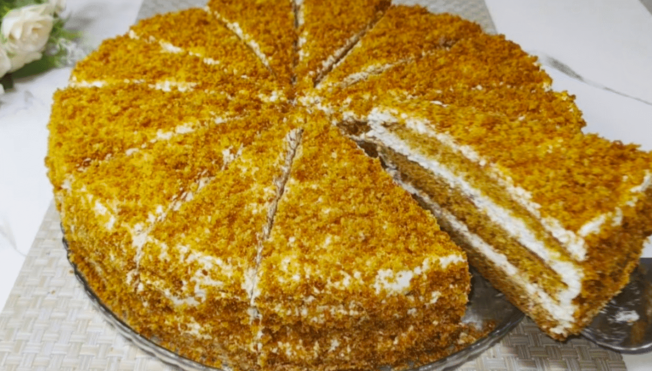 Медівник за 20 Хв! Тепер ви готуватимете Коржі тільки так! Ледачий Медівник!