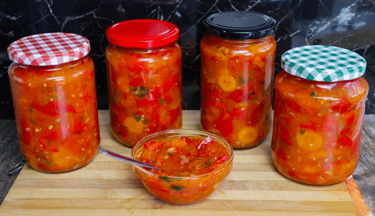 Салат Мисливець на зиму - з перцю і помідорів! Без стерилізації! Тренд сезону