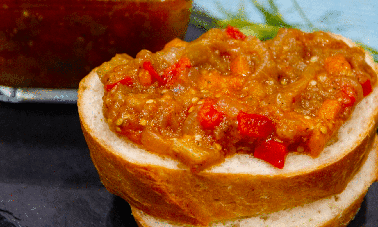 Баклажанна ікра, рецепт, який всі шукають! Мама та свекруха готують одна наперед другої