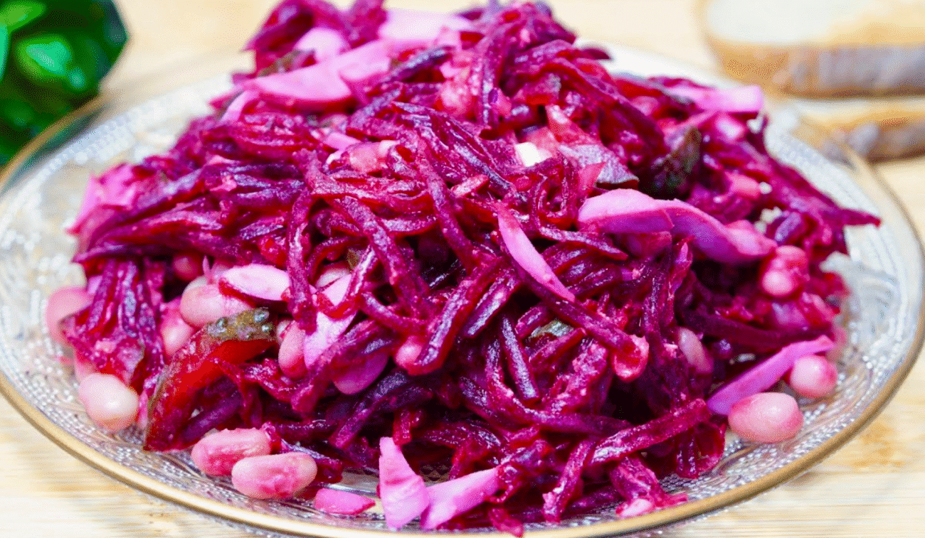 З'їдять за хвилину! Новий салат із Буряків на кожен день та на свято, смачніший за Вінегрет!