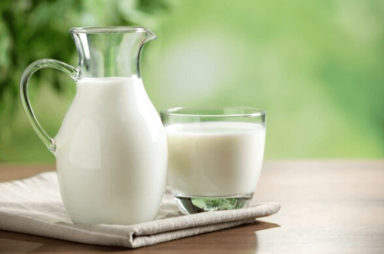 Молоко перед сном: користь, небезпека і правда, яку вам не казали