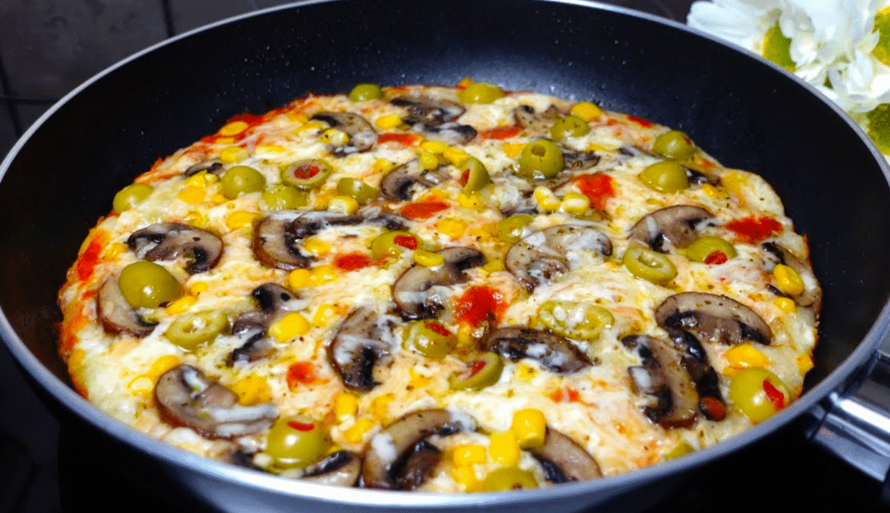 Улюблена піца моєї родини! Без замішування! Духовка не потрібна, рідка піца за 5 хв на сковороді
