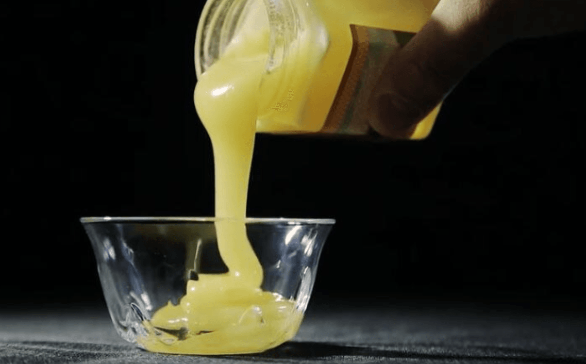 Секрет сяючої шкіри без косметолога: проста медова маска вдома