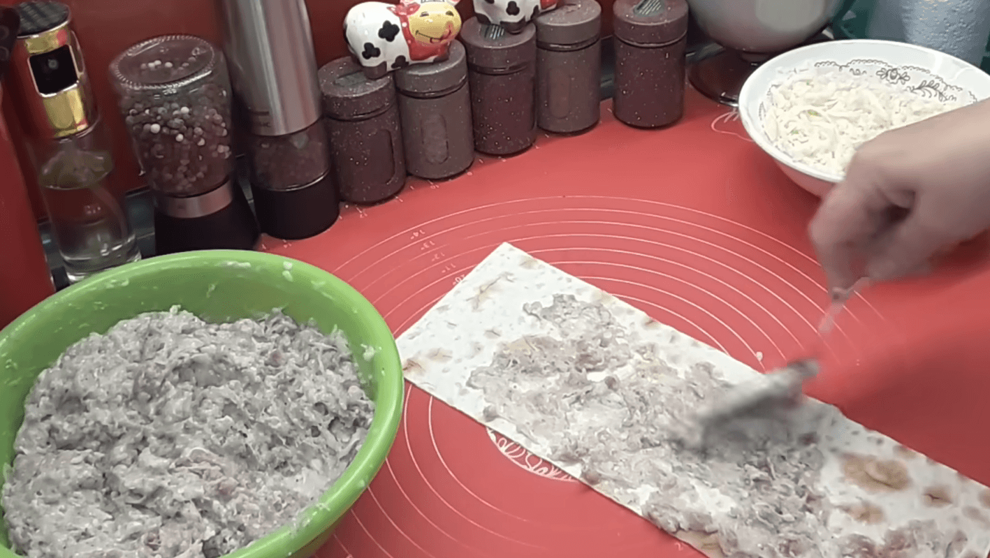 м'ясні конвертики з лаваша