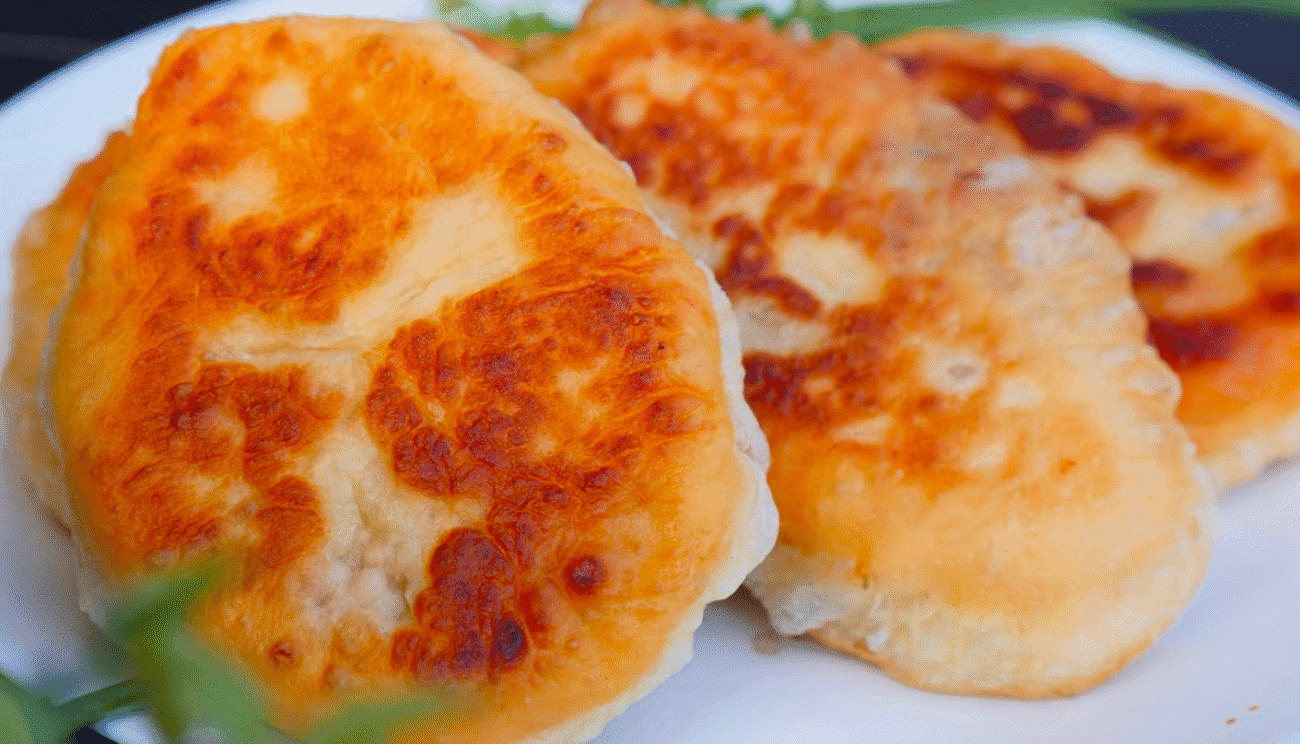 Пишні пиріжки з м'ясом На сковороді! Класика домашньої української кухні