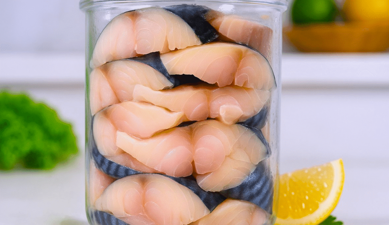 Кум навчив готувати найсмачнішу скумбрію! Маринад за 5 хвилин: головна героїня на Новий рік 2026