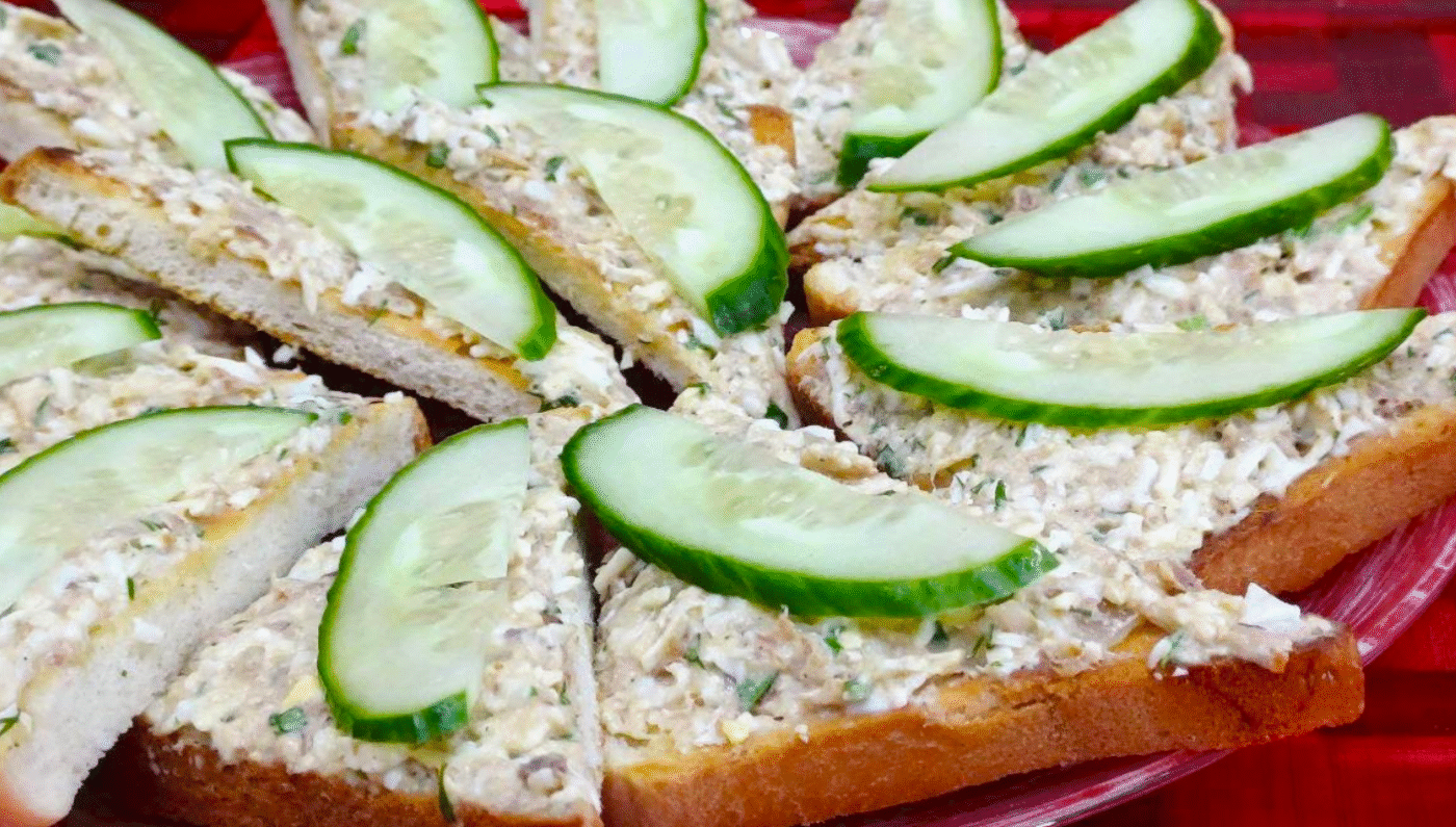 Новорічні бутерброди з тунцем та яйцем: ніжна намазка "Єврейська" - підкорює всіх гостей