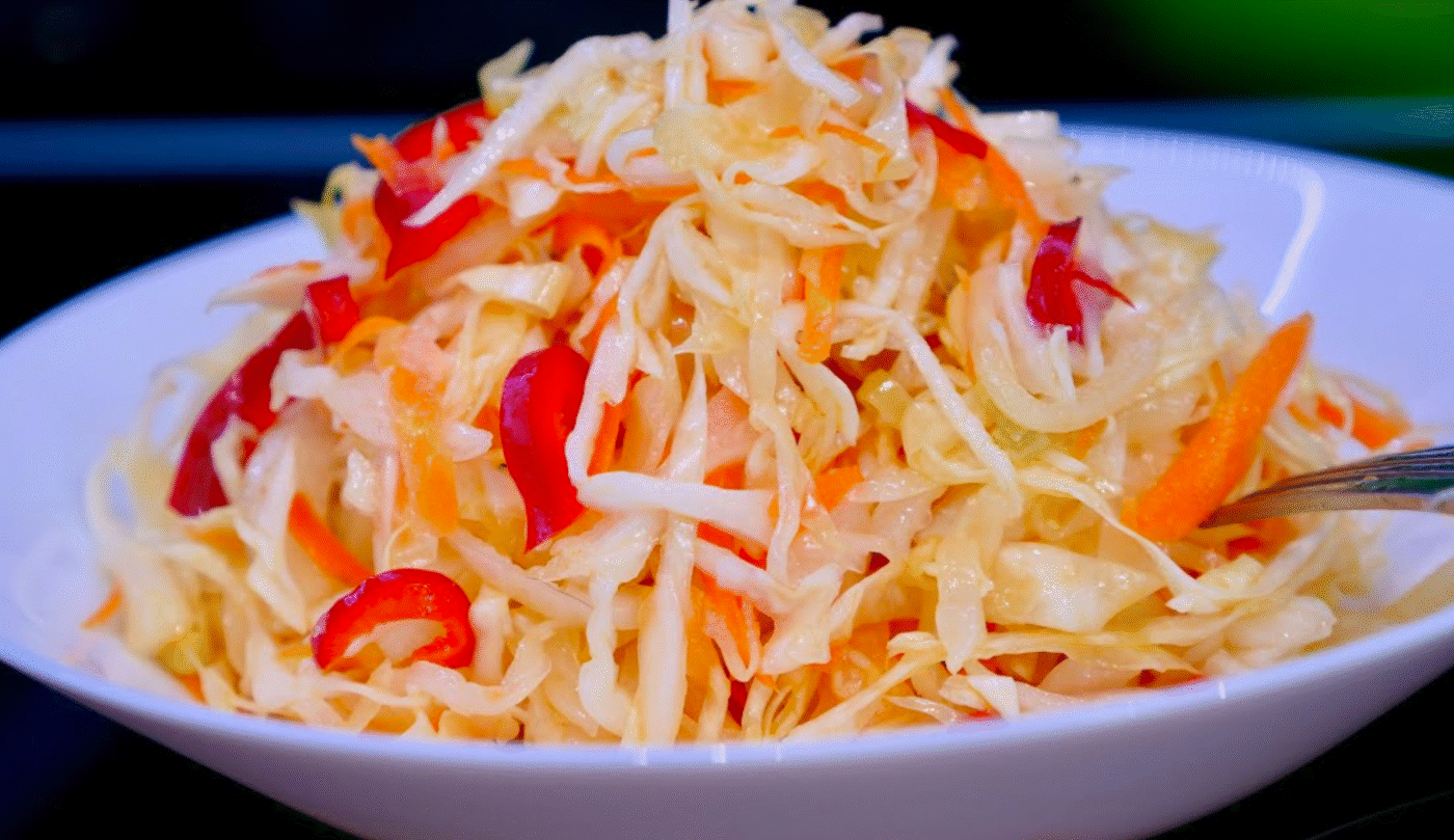 Свекруха навчила: Хрустка маринована капуста за 1 ніч, яка завжди вдається