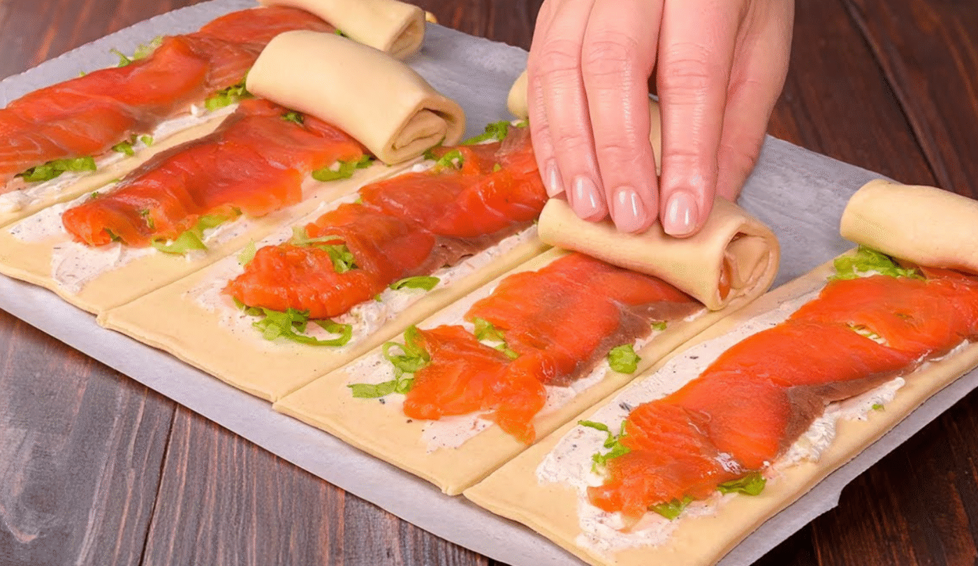 Святкова закуска за 15 хвилин! На листовому тісті, розлітається миттєво, тільки до столу подавай