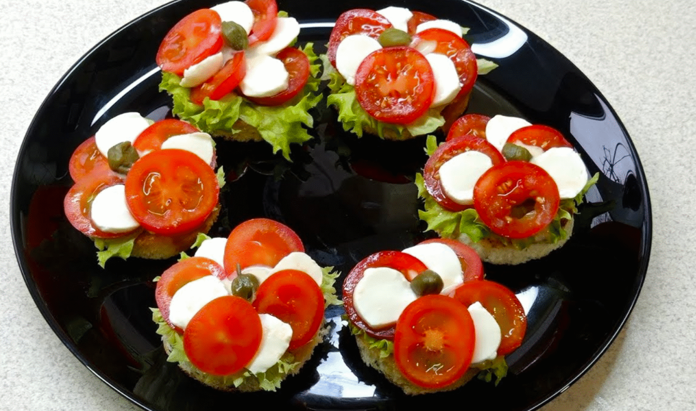 Міні-закуска "Квіткові канапки"- ніжна, святкова та дуже ефектна! Готується за 5 хвилини