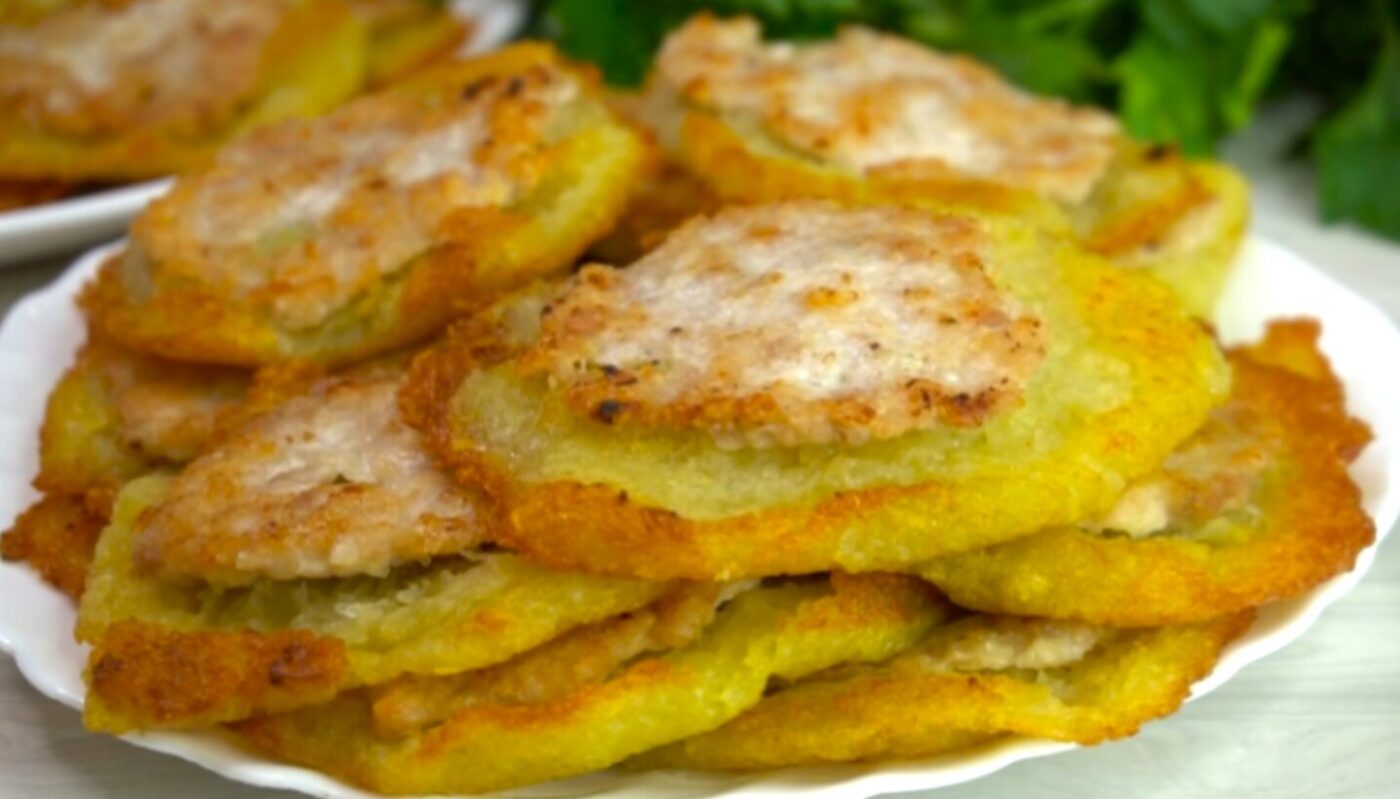 Деруни по-селянськи! Бабусин рецепт тертих пляцків, господиня на все село