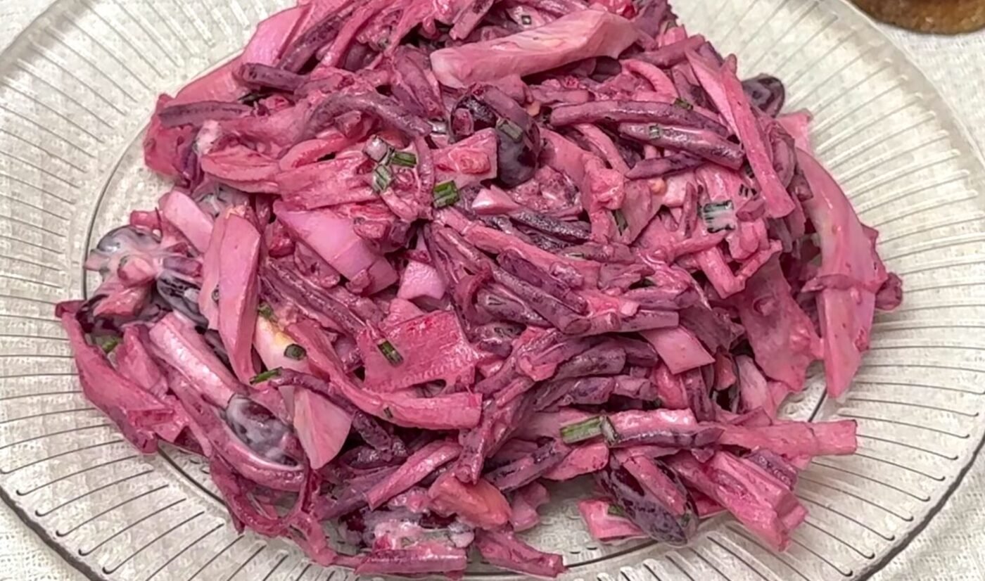 З'їдять за хвилину! Незвичайно простий і смачний Салат зі звичайного буряка!