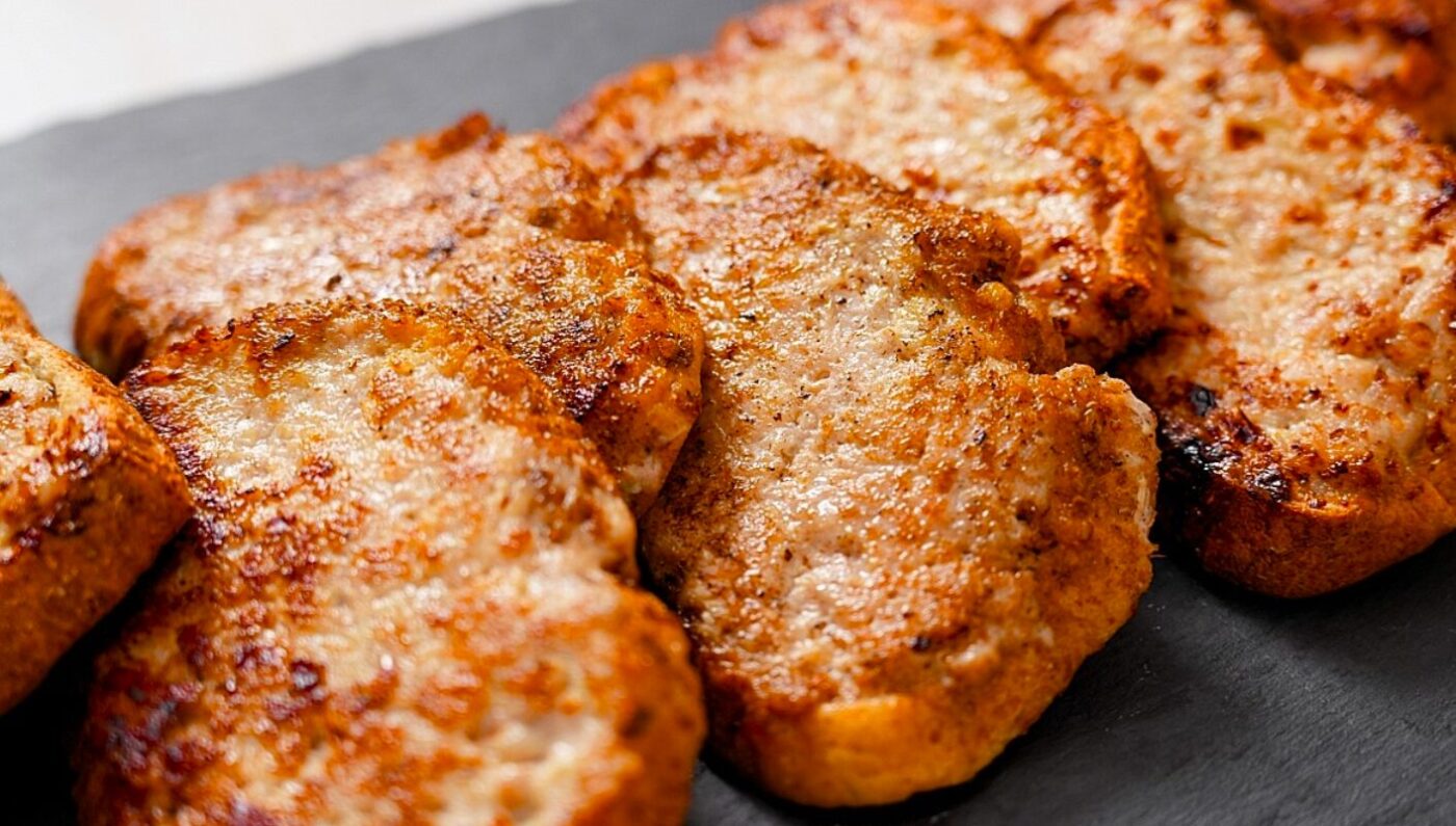 Беру фарш, хліб і готую дуже смачну і просту вечерю або перекус!