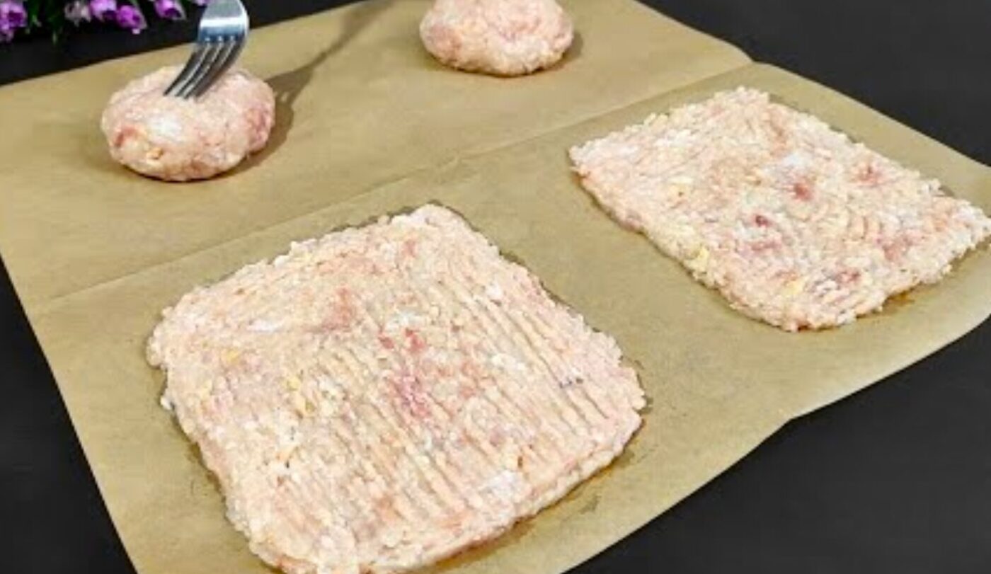 Замість нудних котлет! Геніальний рецепт з курячого фаршу, в який Ви закохаєтеся!