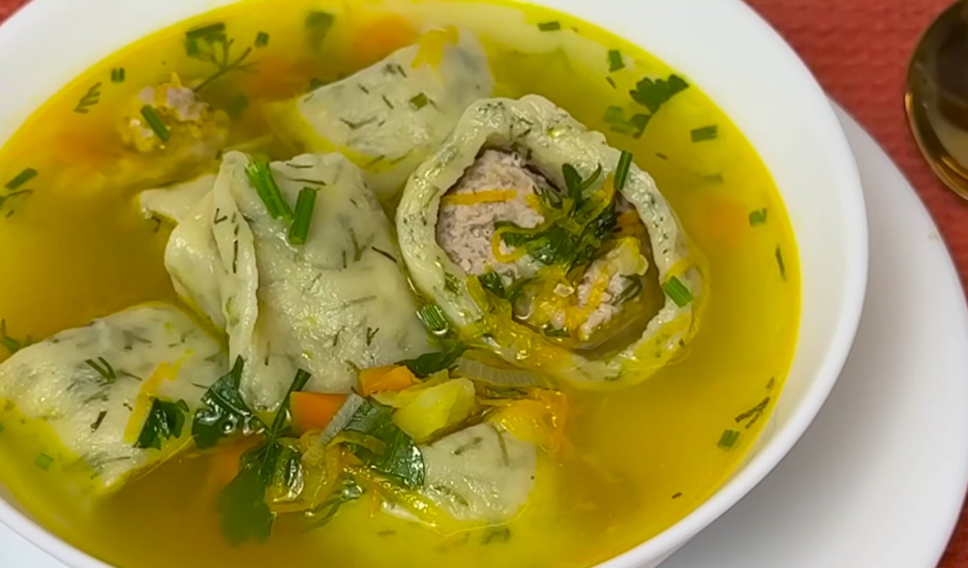 Популярний німецький суп з "штрулі", вже 2 раз готуємо в Новому році! До останньої ложки