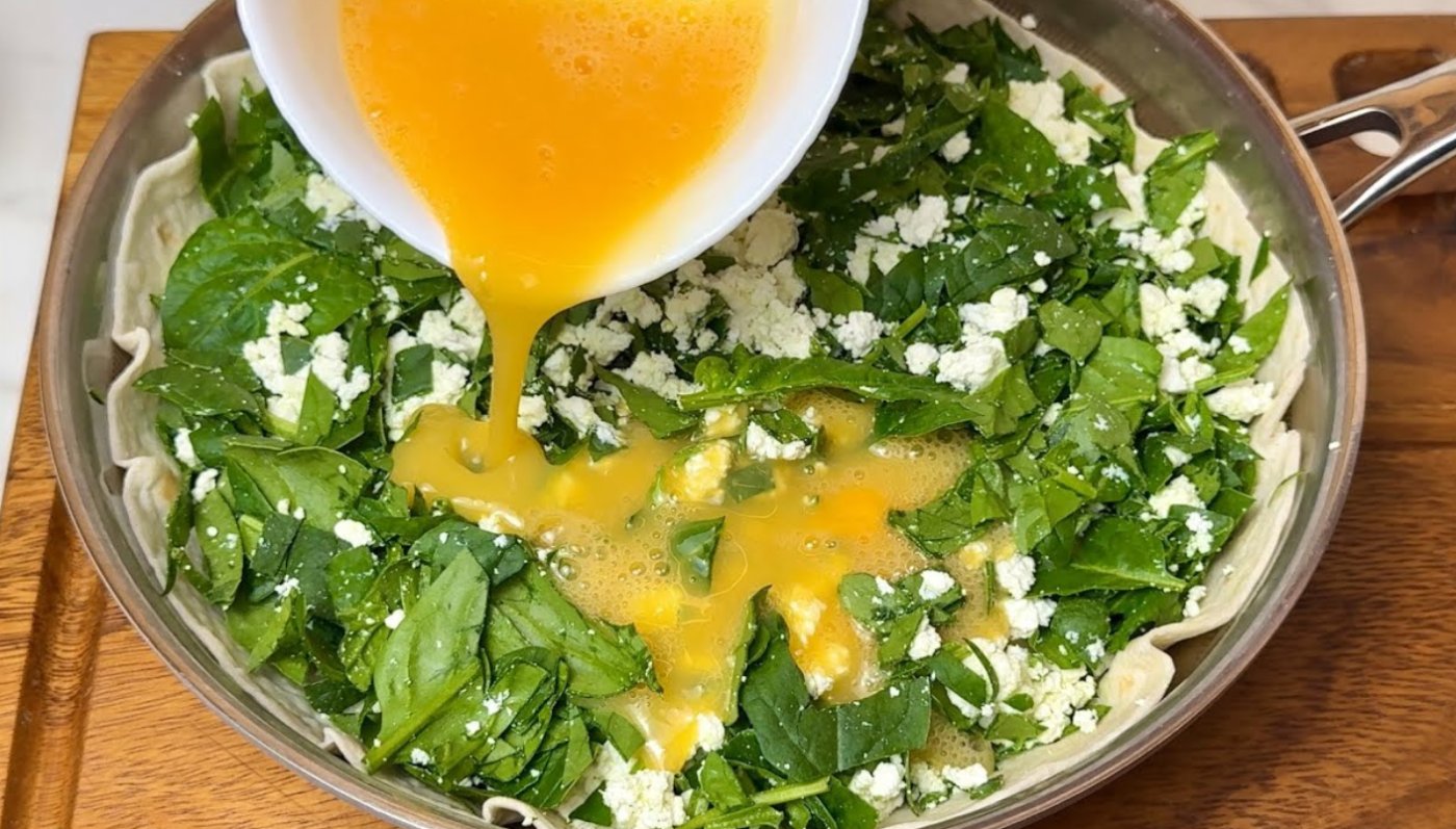 Беру лаваша, яйця та сир і готую смачний пиріг за 5 хвилин! Зникає за хвилини