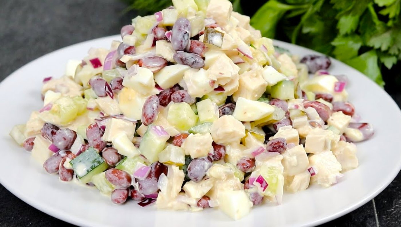 Найсмачніший салат з квасолею за 10 хвилин! Без складних інгредієнтів і зайвого клопоту