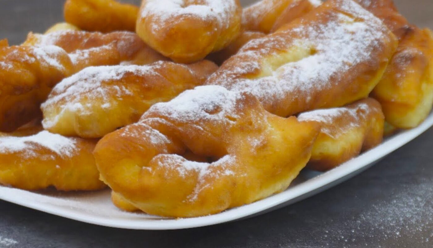 Випічка за рецептом 80-х. Просто і дешево — коронний рецепт бабусі на кожні вихідні