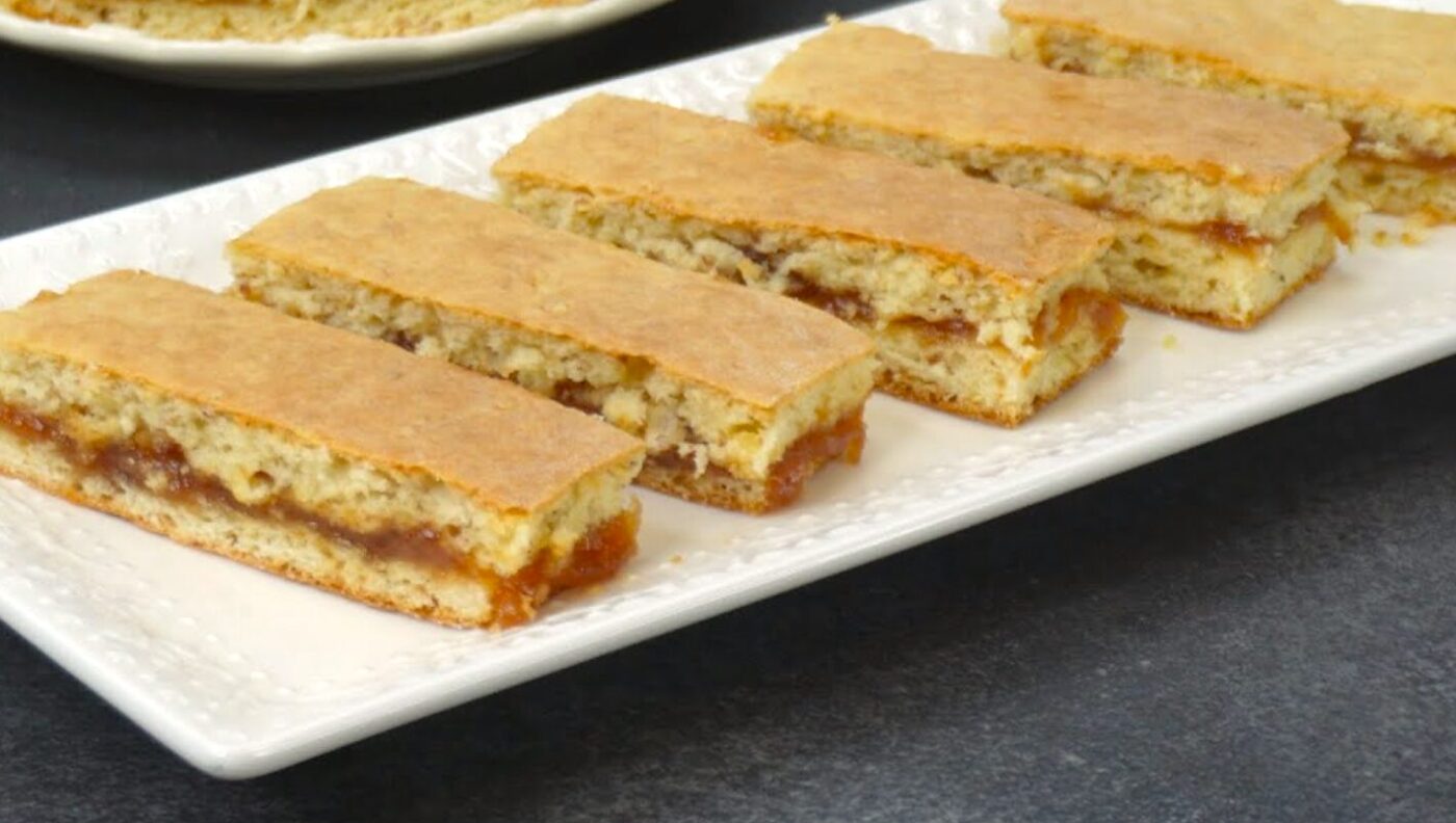 Склянка варення і 30 хвилин! Простий рецепт на кожен день до чаю, не залишиться і крихти