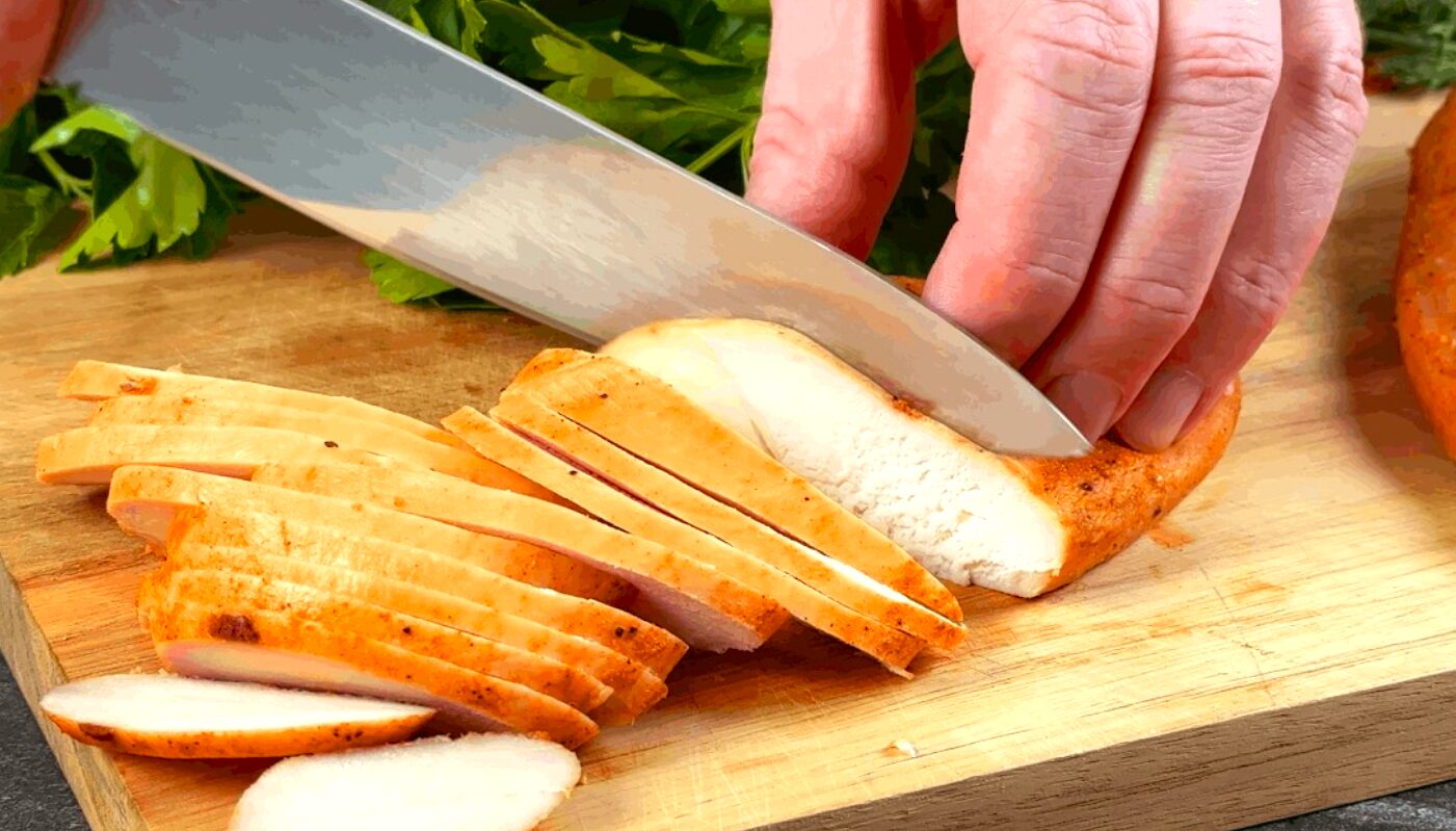 Замість ковбаси! Соковита куряча грудка в духовці - готую один раз і вистачає на кілька днів