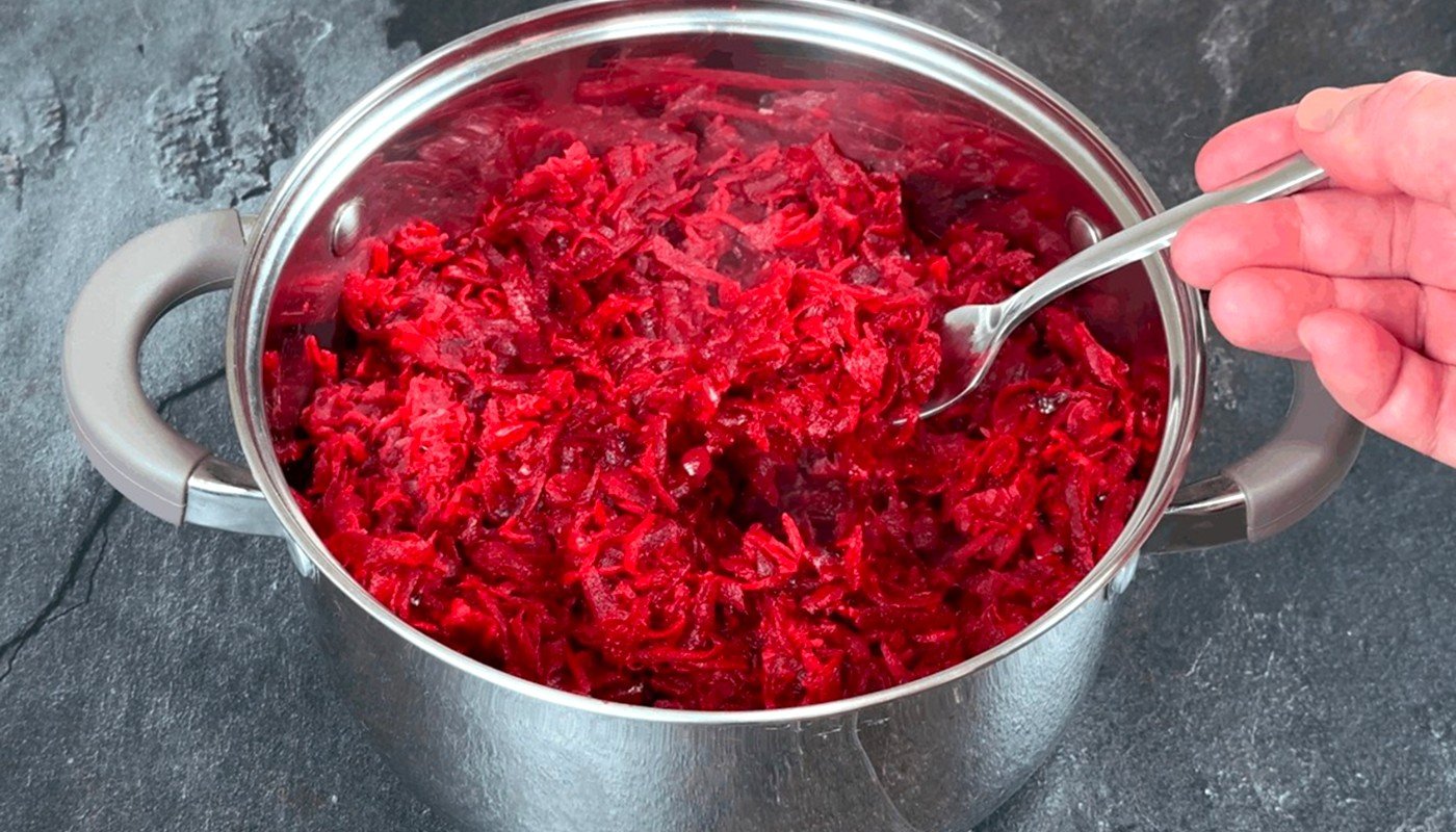 Люблю цей буряк! Готую цілу каструлю і в холодильник: салат, і гарнір, і на хліб