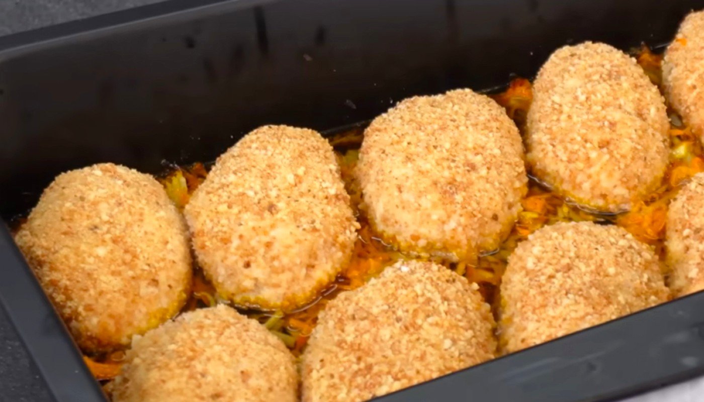 Ідеальні пропорції курячих котлет: соковиті всередині та ніжні, як у дитинстві - 3 способи приготування