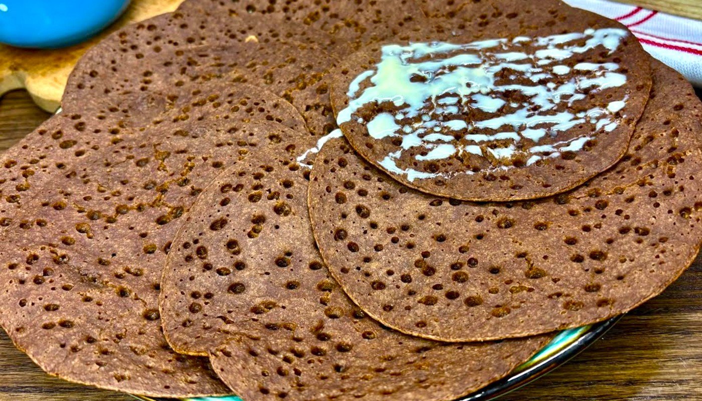 Пісні шоколадні Ажурні млинці на воді - з'їли всі і просять готувати ще