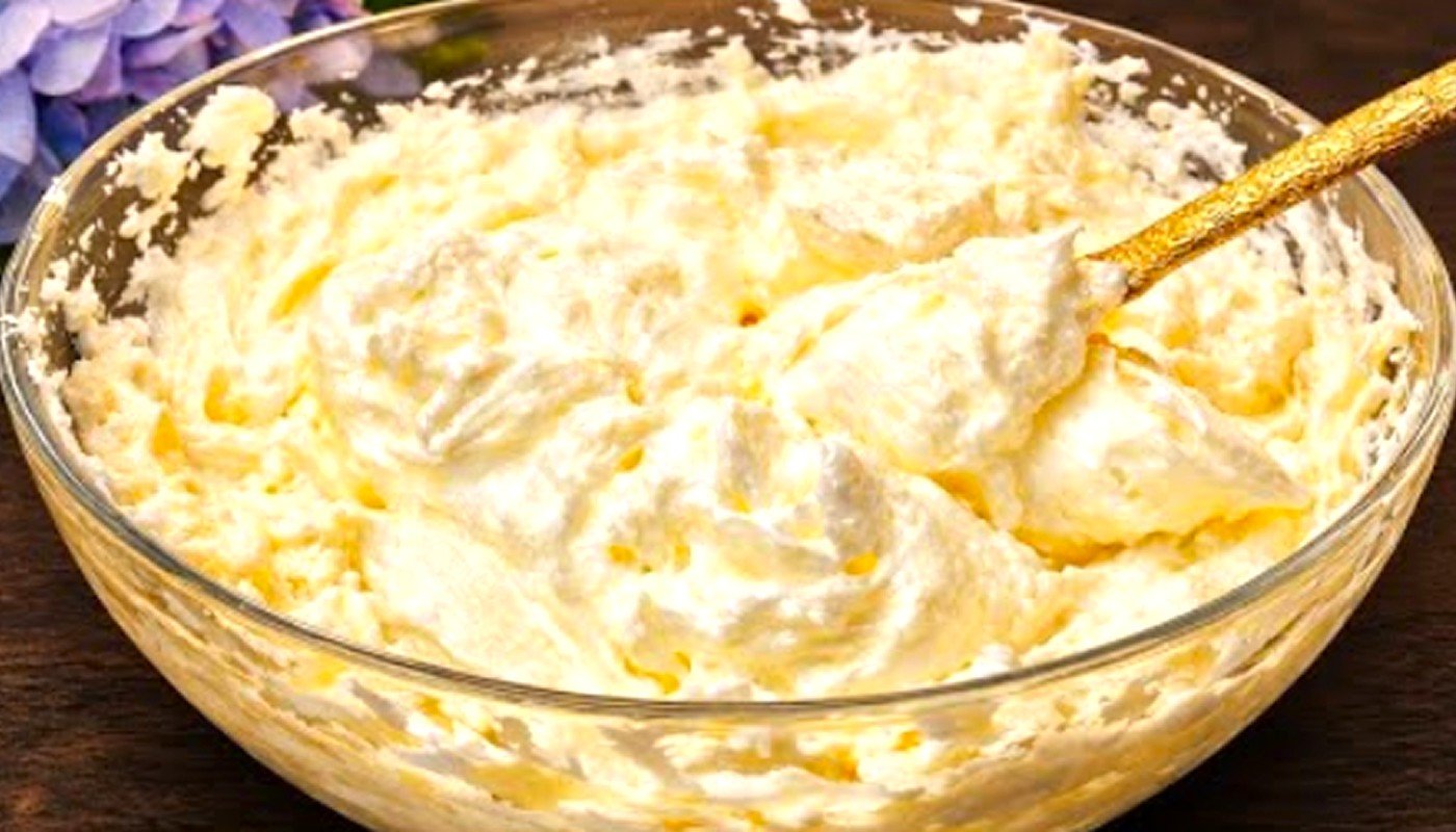 Найніжніший заварний крем: ідеальний для Наполеона, медівника та еклерів