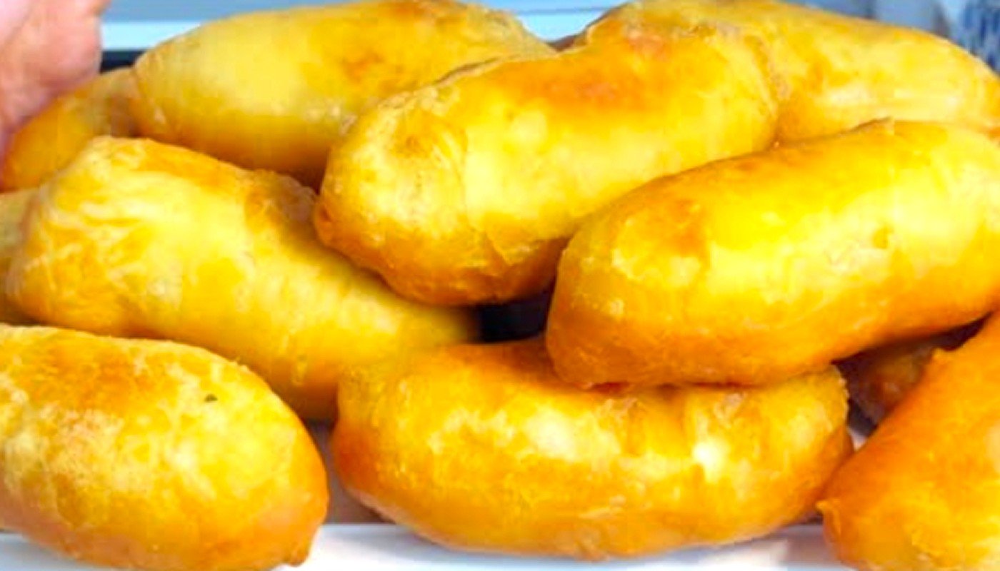 Найшвидші пиріжки на кефірі без дріжджів: тісто за 5 хвилин