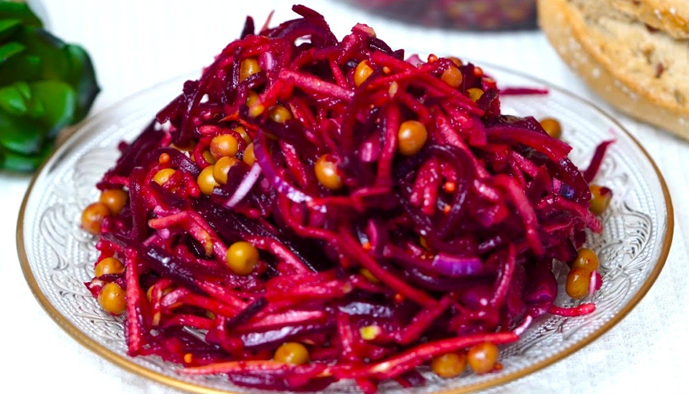 З'їдять за хвилину! Беру буряки та банку горошку і готую найсмачніший салат за 5 хвилин!