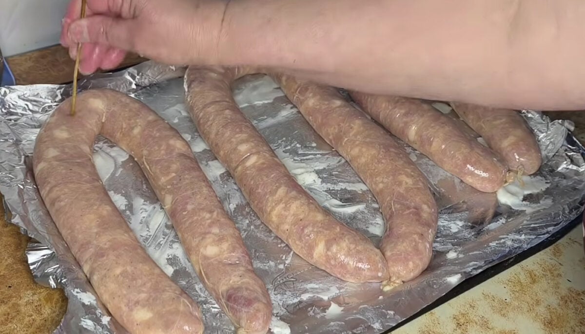 Печена ковбаса у духовці