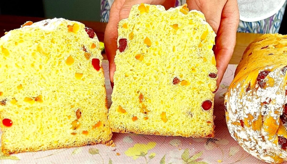 Нарешті знайшла цей рецепт і спекла на пробу: кручені паски - м’які, вологі, їх не можуть дочекатись з духовки