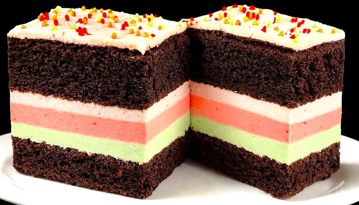 Новий шоколадний пляцок з сирною начинкою "Веселка" - шедевр на Великдень