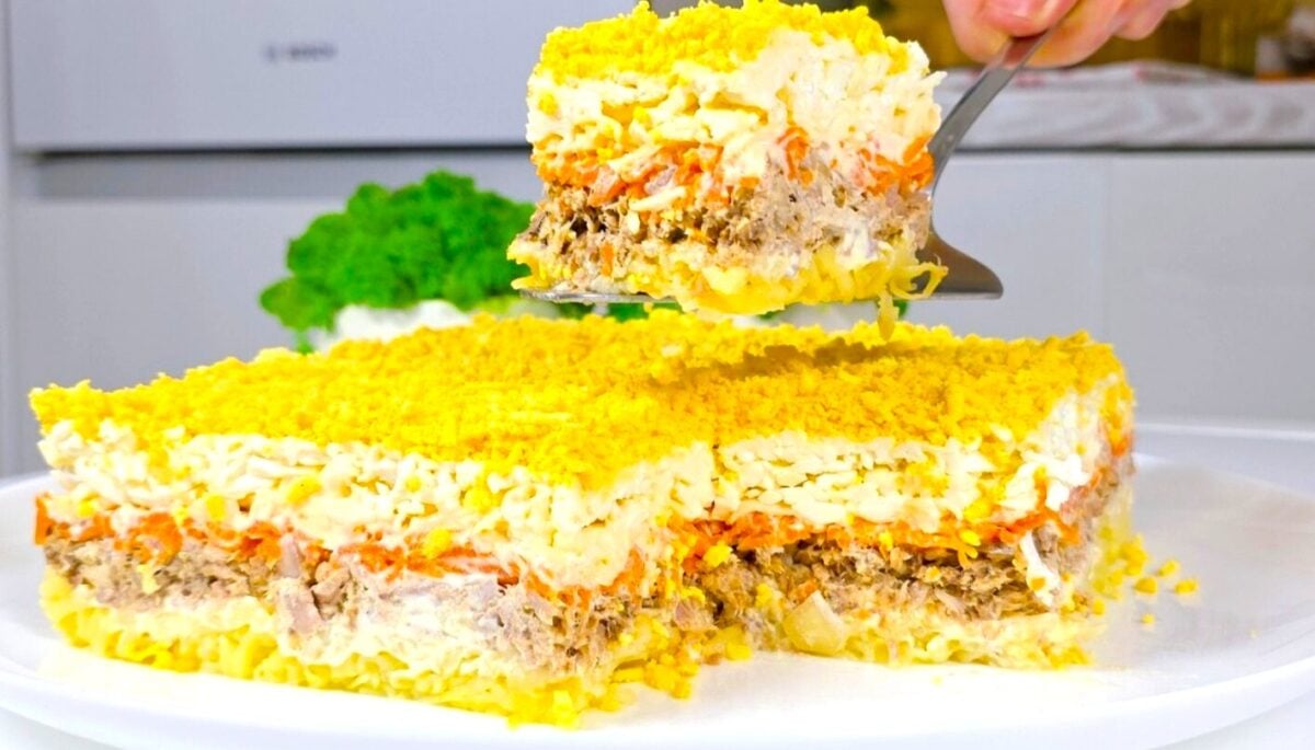 Зробила "Мімозу" по-новому: так виходить ніжна, соковита і без сухих шарів