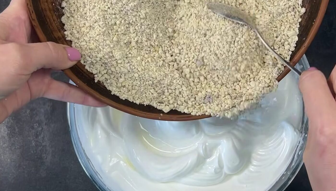 горіховий пляцок на білках