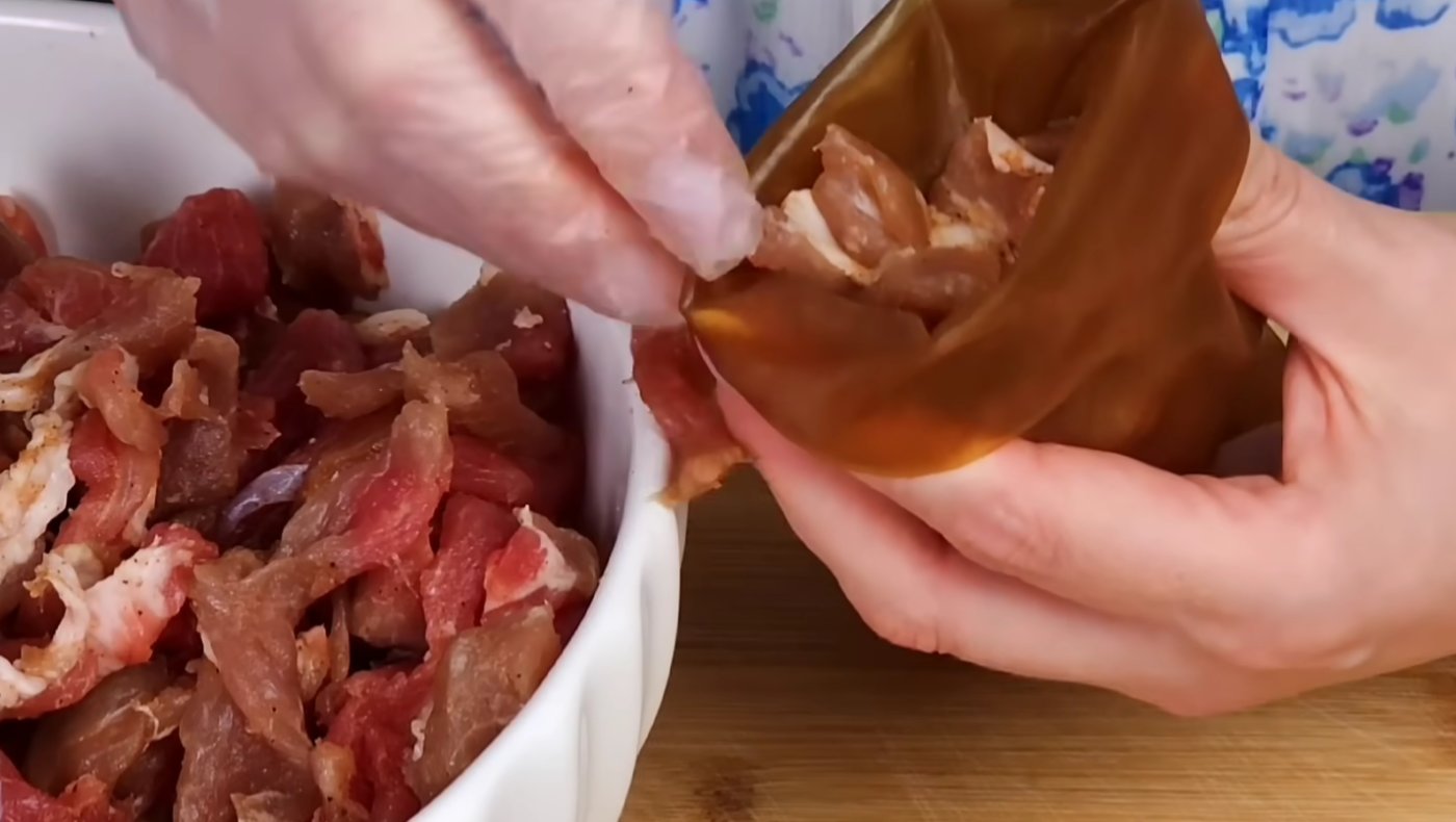 Домашня рублена ковбаса