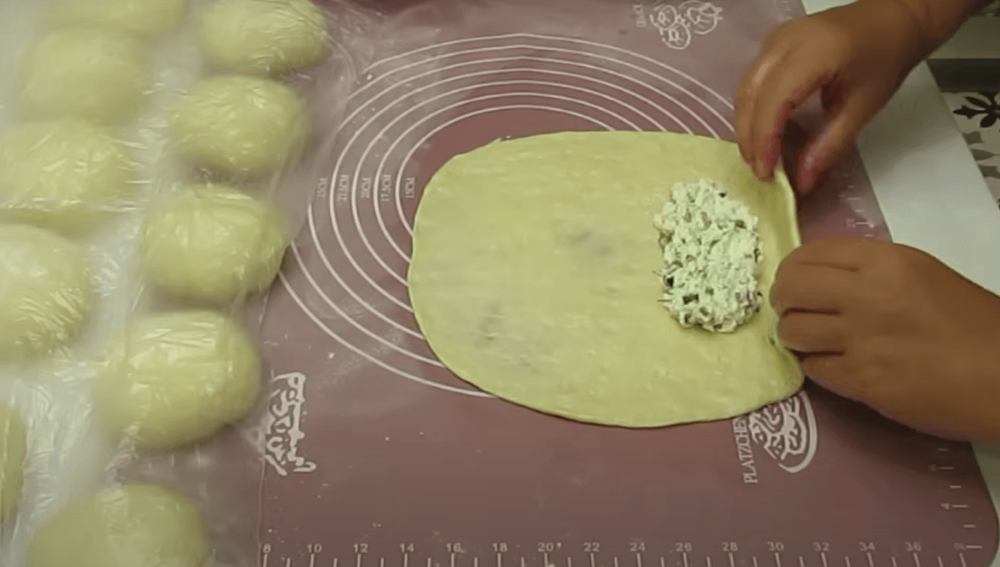 пиріжки з сирною начинкою