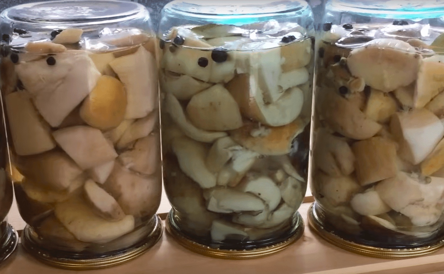мариновані гриби