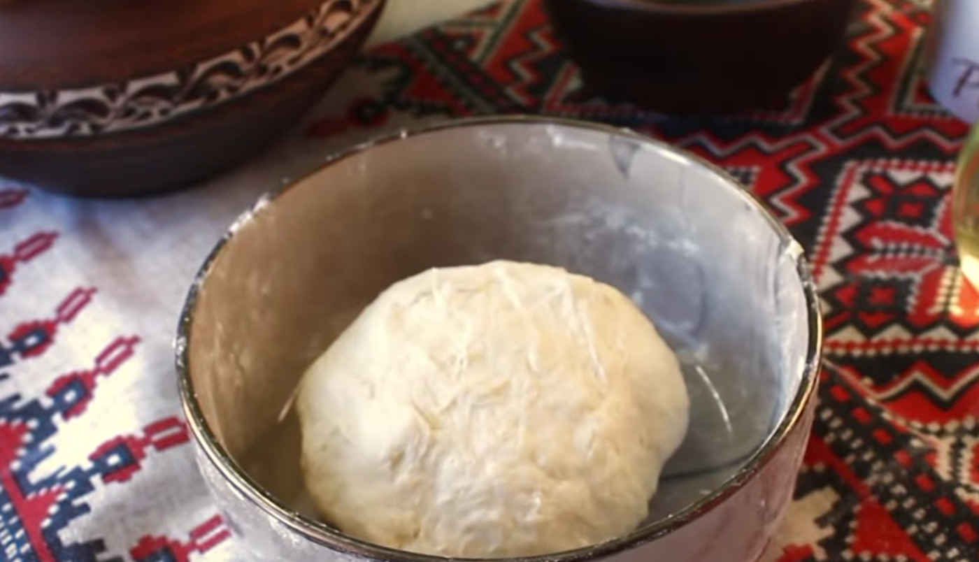 тісто на галицькі креплики з маком