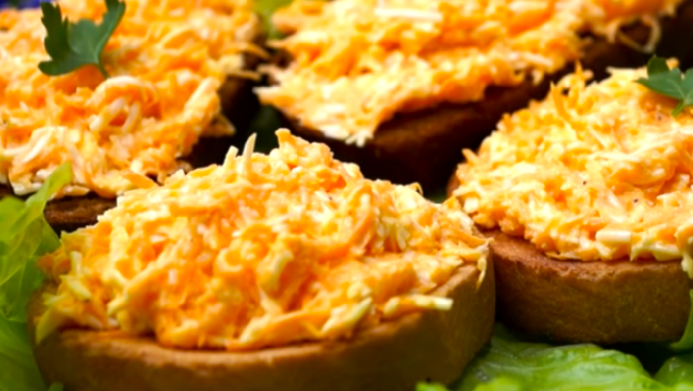 Раніше Мама готувала такі бутерброди на всі свята, ця смачна закуска розліталася на ура