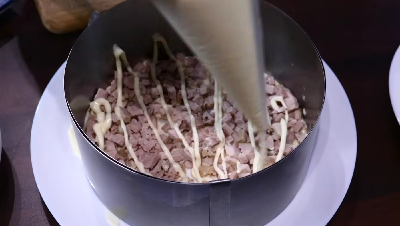 салат з куркою на Анни