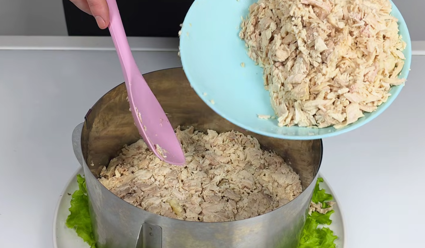 салат з куркою та грибами